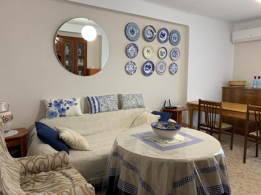 Cuentame: Equipped With Easy Parking And Access Apartment