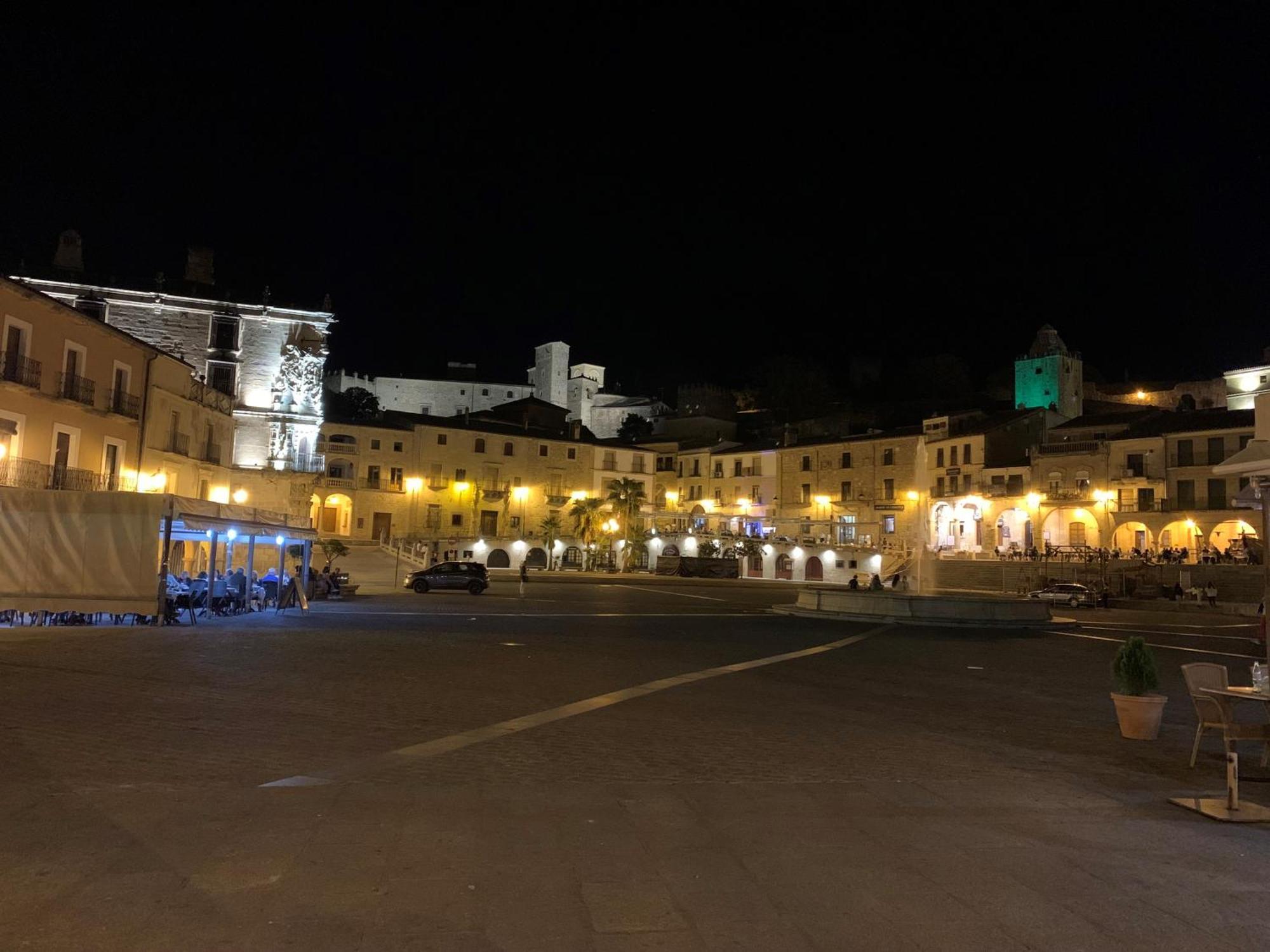 Cuentame: Equipped With Easy Parking And Access Apartment